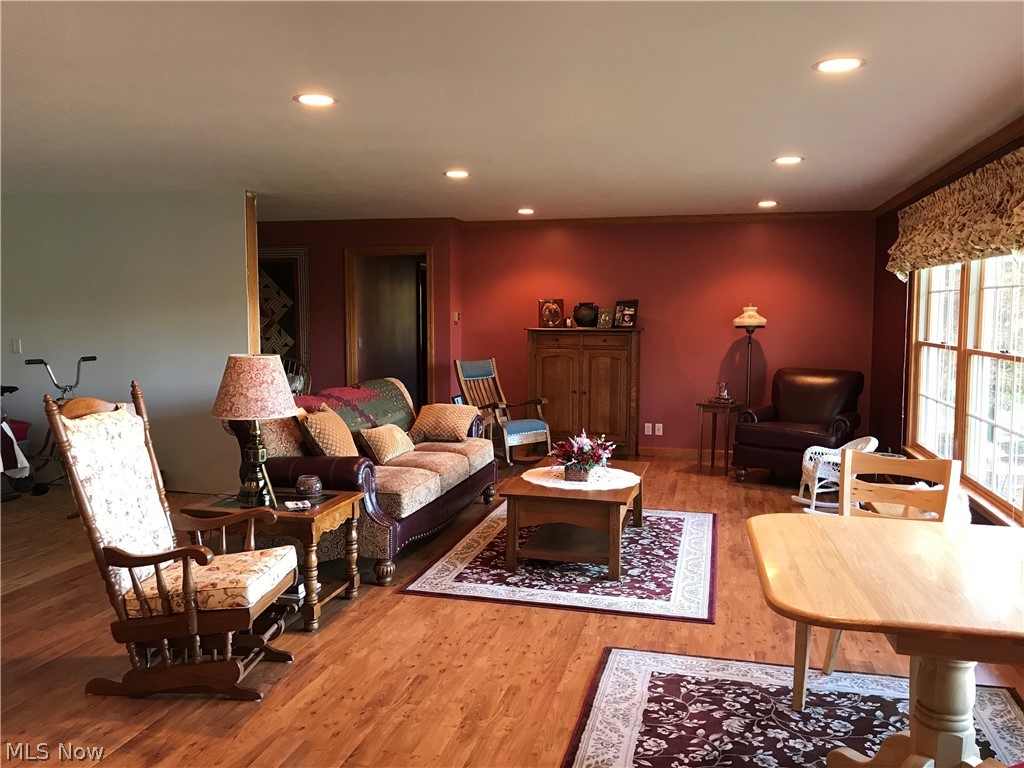 3086 Circleview Dover, OH 44622 - Photo 9 of 31 Gallery Image 9
