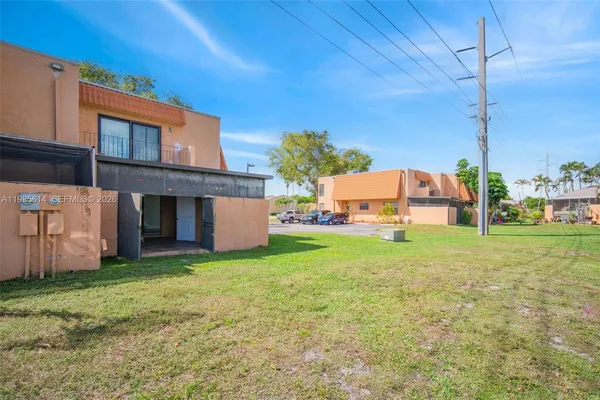 $3,600 | 1451 Northwest 92nd Avenue, Unit 191, Pembroke Pines, FL 33024