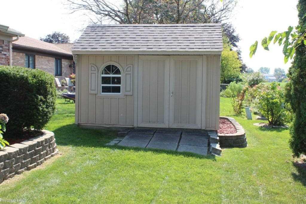 47797 Concord Road Macomb, MI 48044 - Photo 7 of 28 31350711-6.JPG