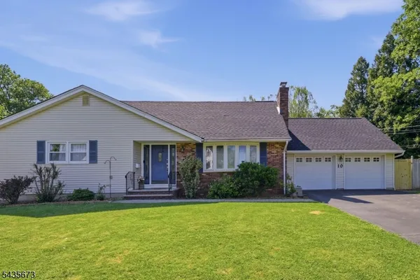 $899,999 | 10 Happel Court, Scotch Plains, NJ 07076