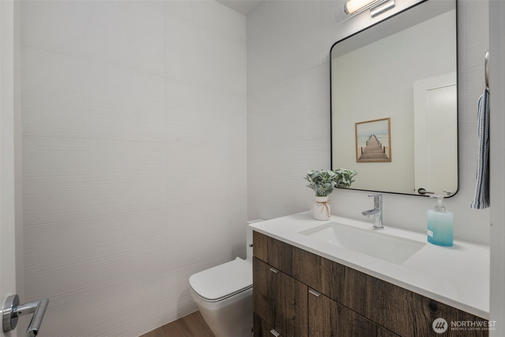 2665 51st Avenue Southwest Seattle, WA 98116 - Photo 18 of 28