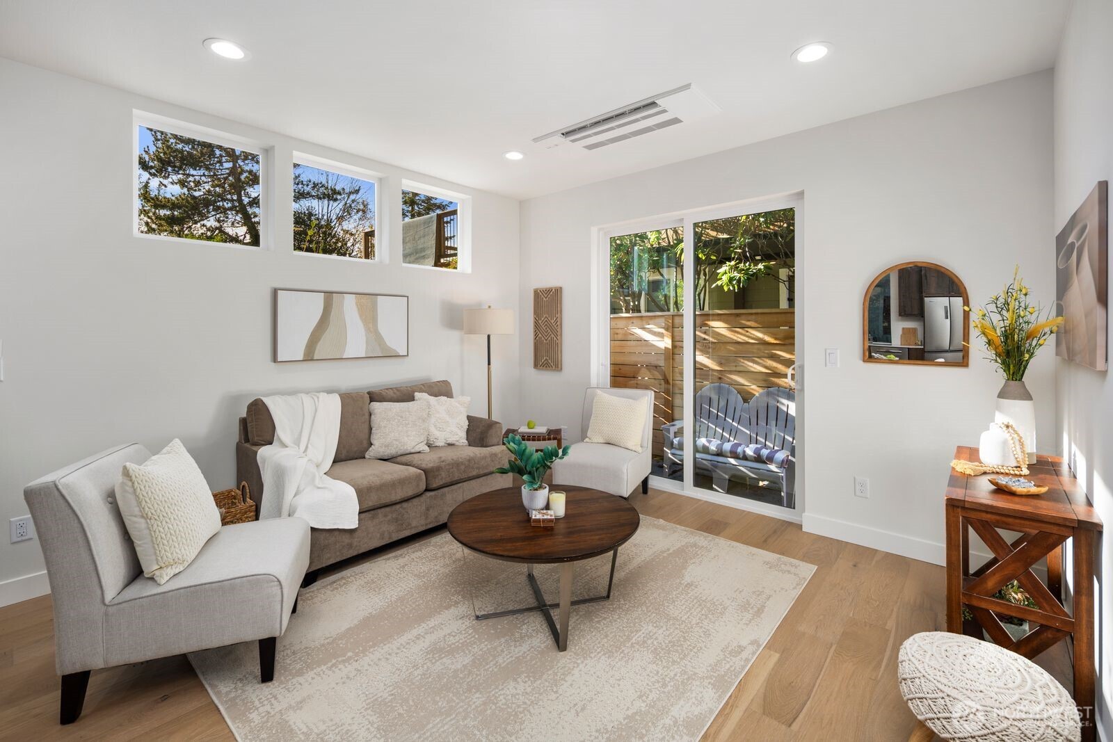 2665 51st Avenue Southwest Seattle, WA 98116 - Photo 3 of 28