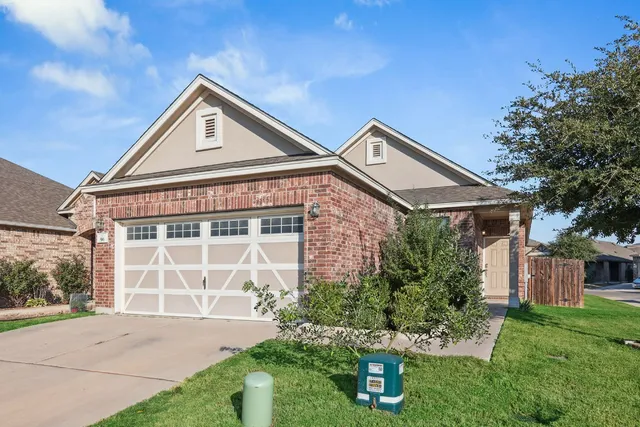 $309,000 | 2950 East Old Settlers Boulevard, Unit 96, Round Rock, TX 78665