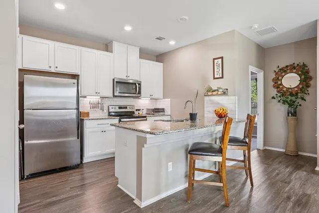 $309,000 | 2950 East Old Settlers Boulevard, Unit 96, Round Rock, TX 78665