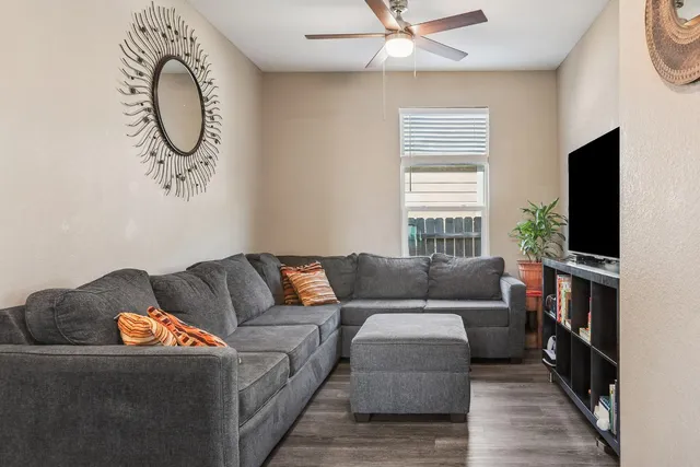 $309,000 | 2950 East Old Settlers Boulevard, Unit 96, Round Rock, TX 78665