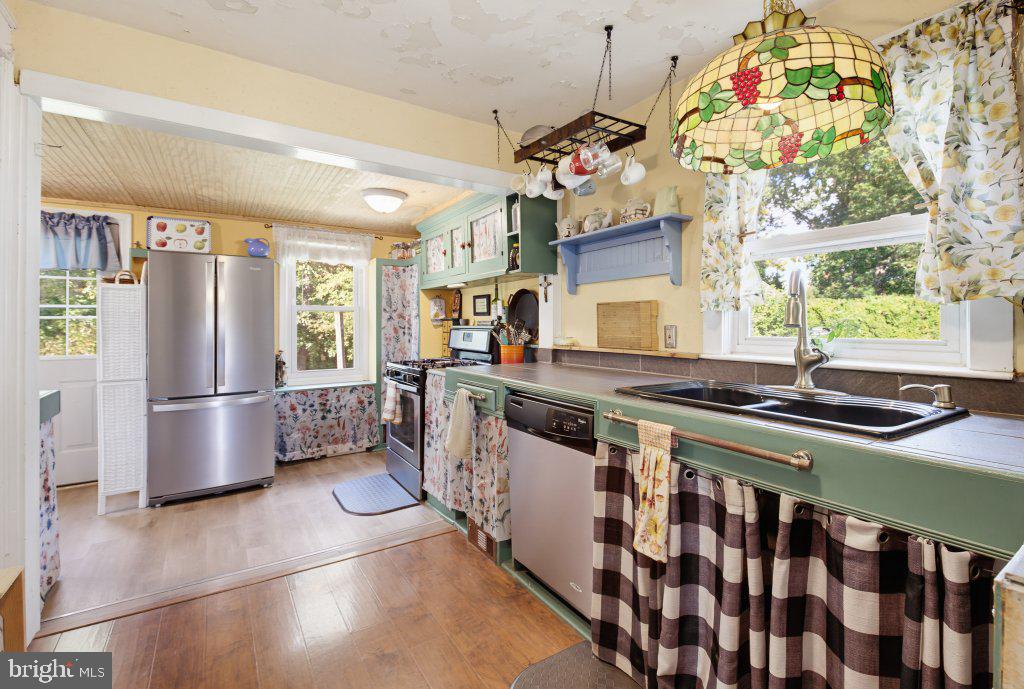 801 Old Commons Road Windsor, PA 17366 - Photo 9 of 43 Kitchen