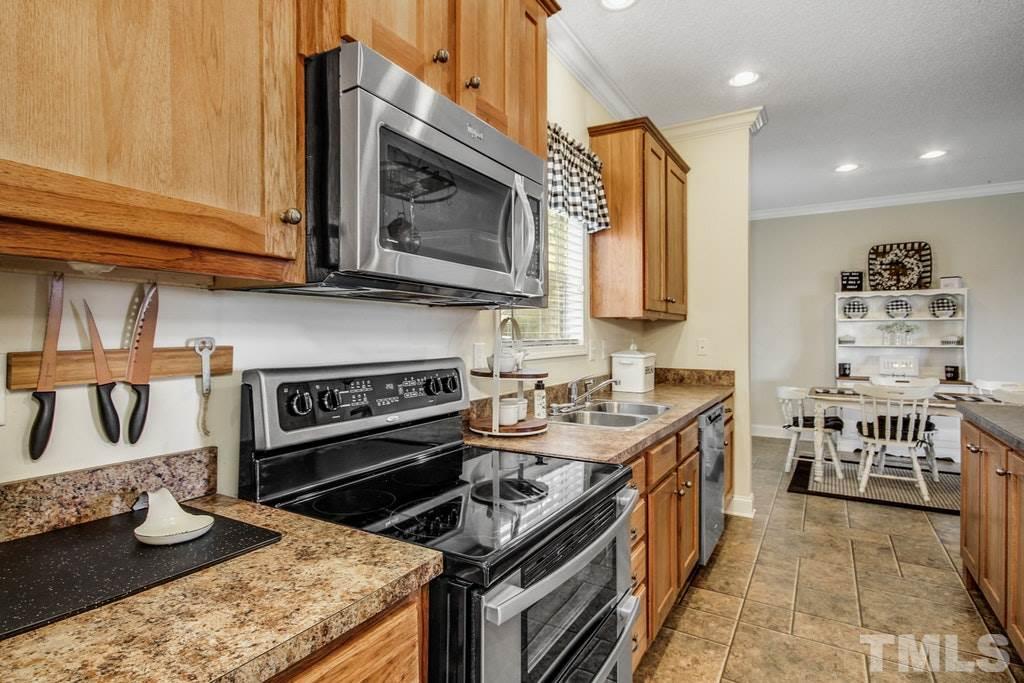 80 Willis Road Garner, NC 27529 - Photo 4 of 24 Gallery Image 4