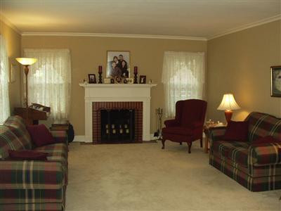 1533 Leestown Road Lexington, KY 40511 - Photo 3 of 9 Spacious formal living room with front p