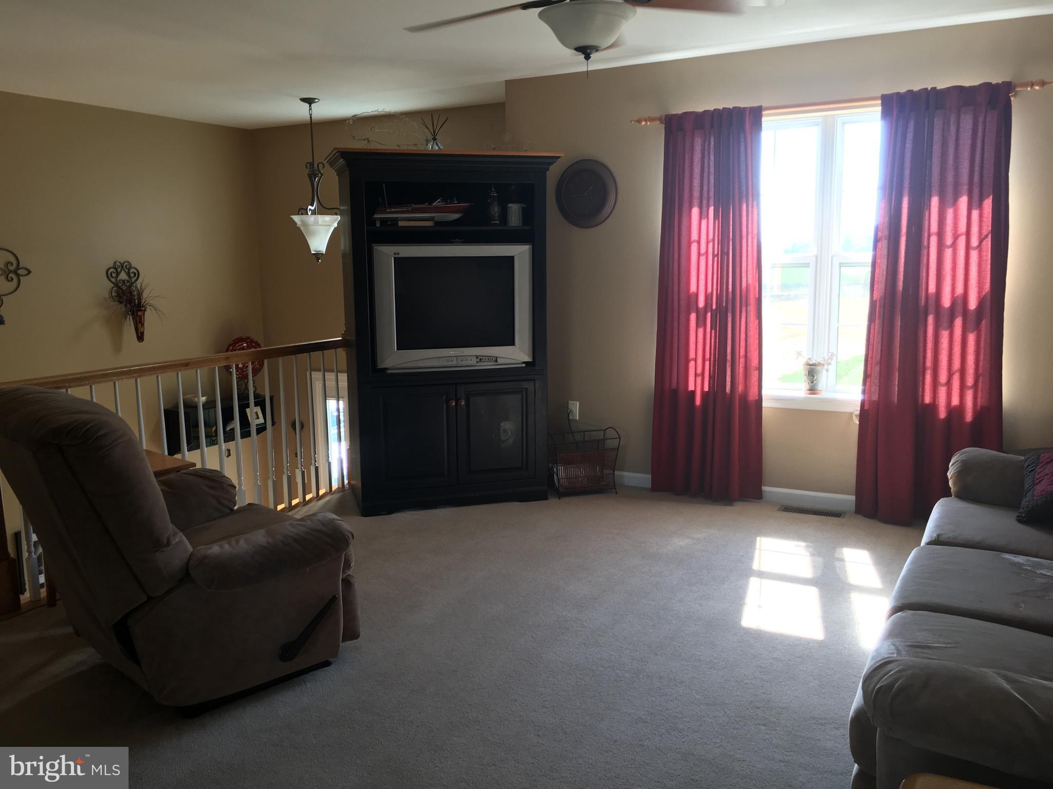 1087 Sun Valley Road Stevens, PA 17578 - Photo 7 of 25 Gallery Image 7
