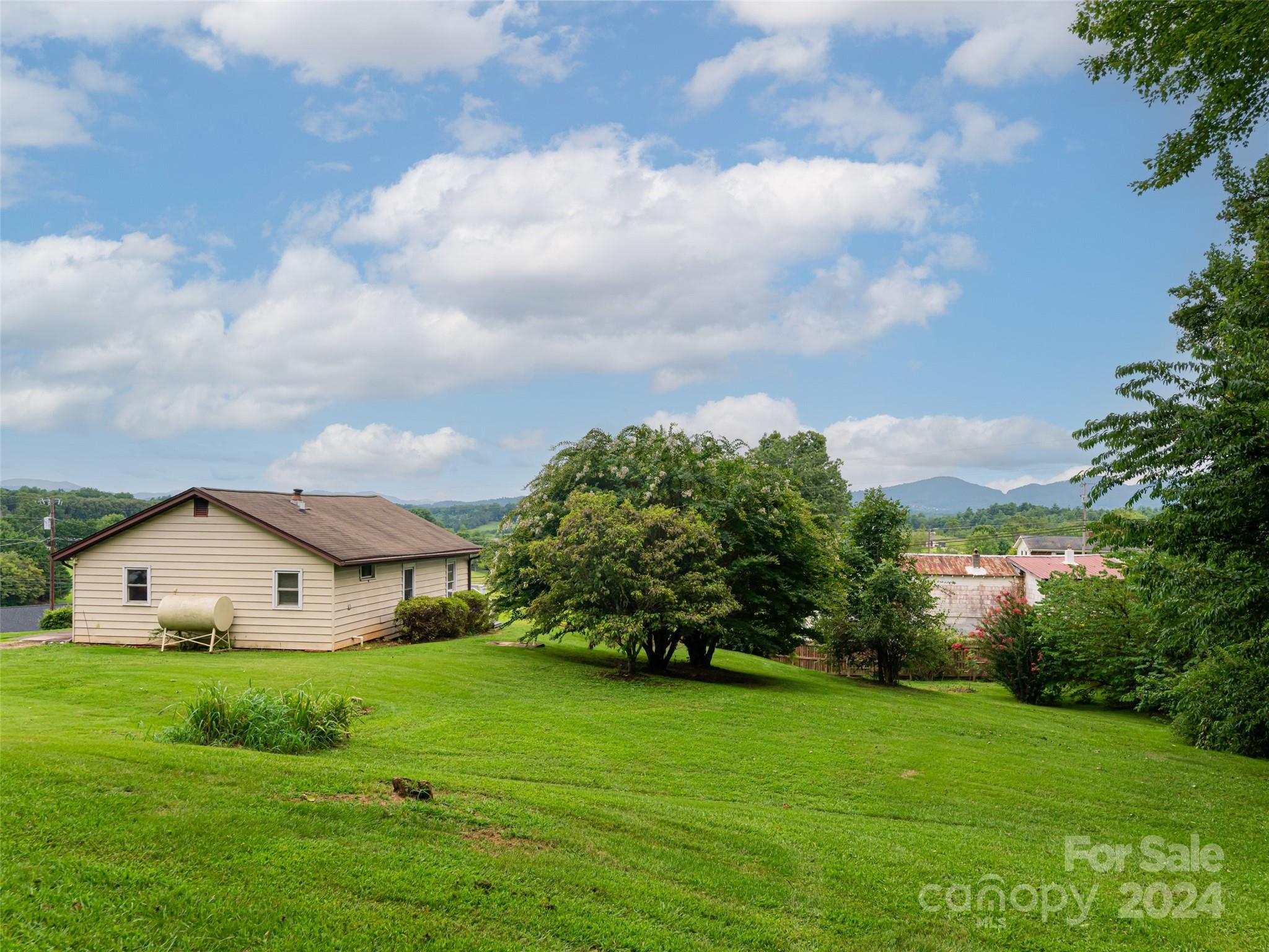 663 Alexander Road Alexander, NC 28701 - Photo 36 of 42 Gallery Image 36