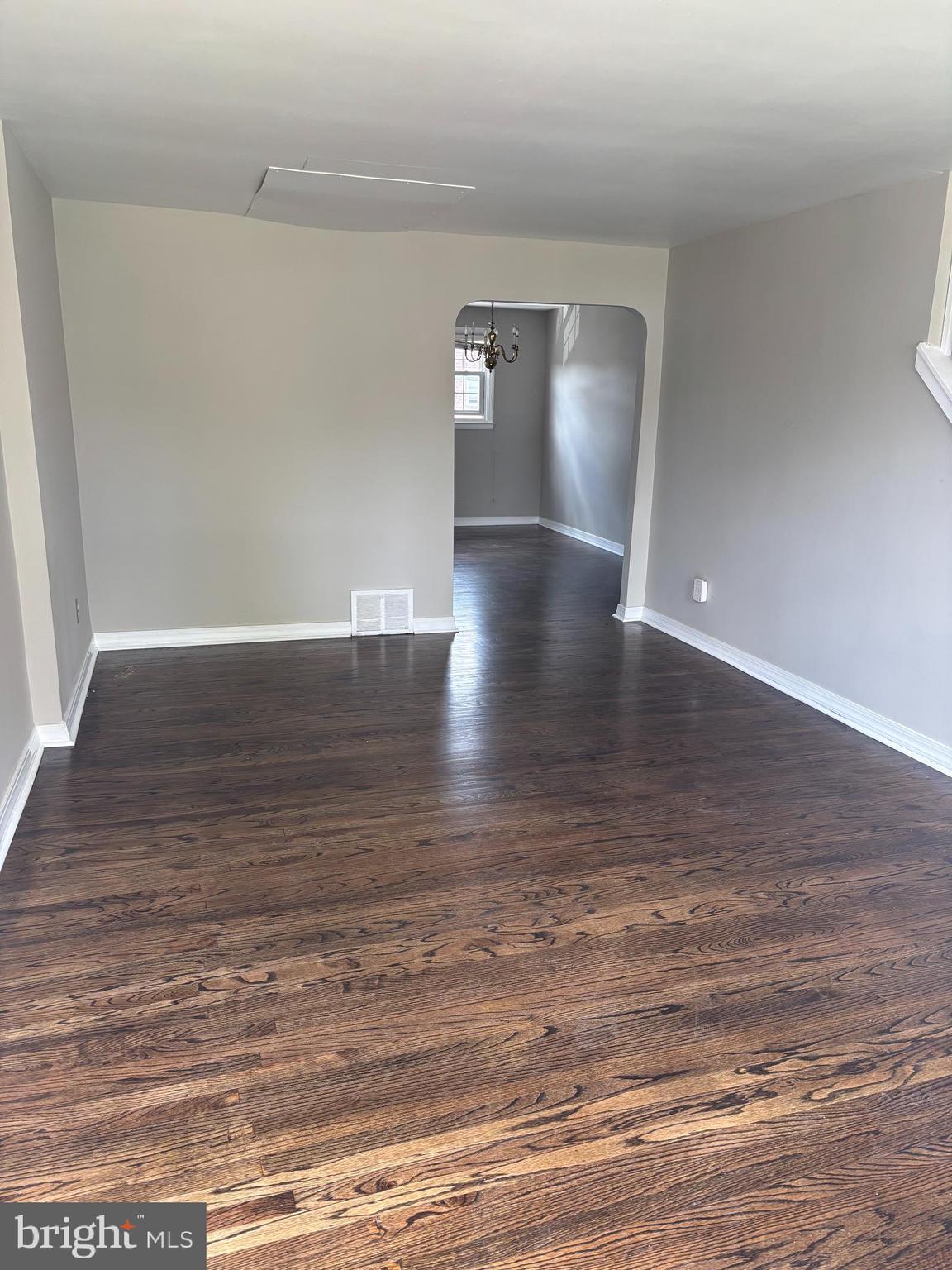 988 Grant Road Folcroft, PA 19032 - Photo 3 of 9 a view of a hallway with wooden floor