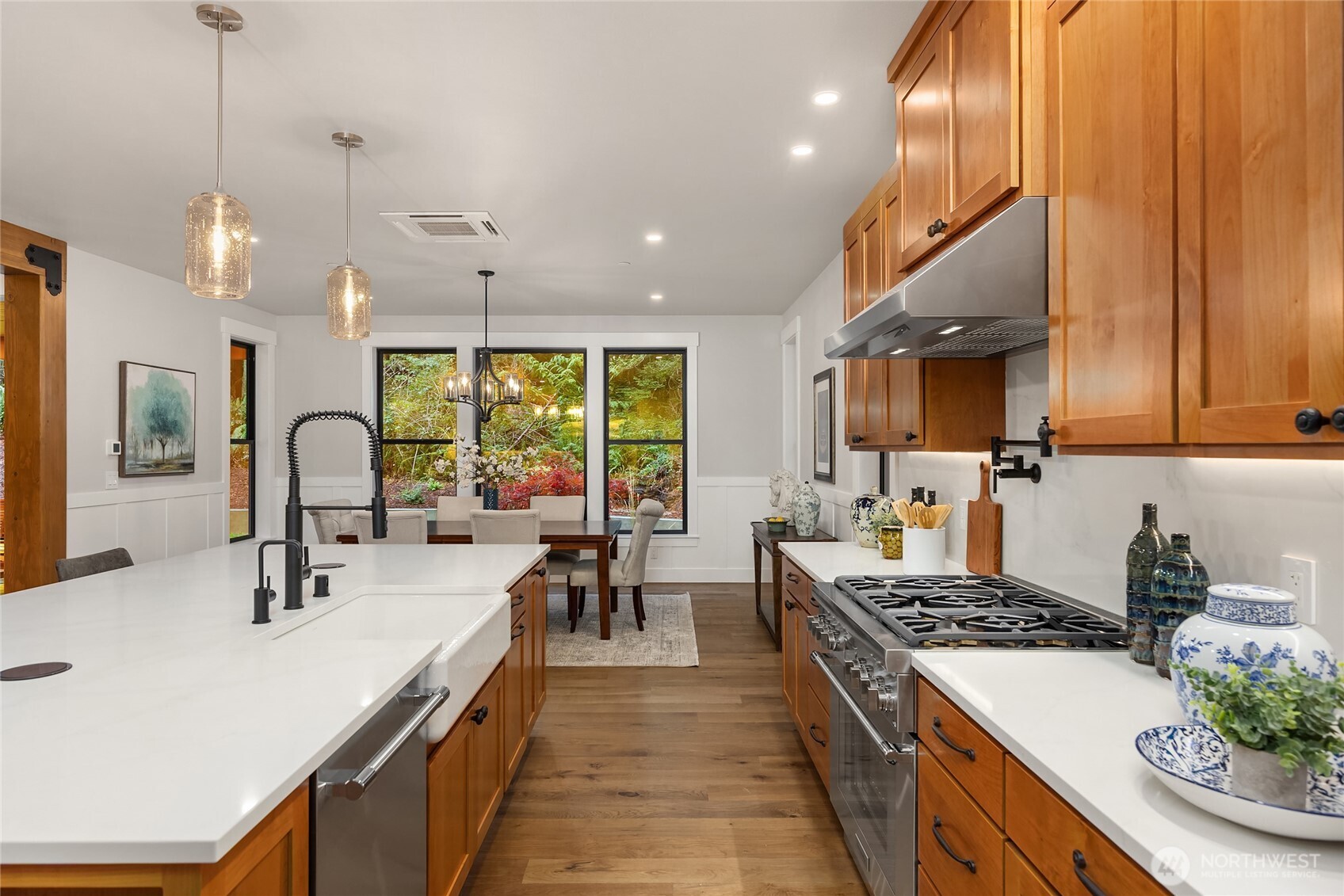 7535 Northeast West Port Madison Road Bainbridge Island, WA 98110 - Photo 13 of 40