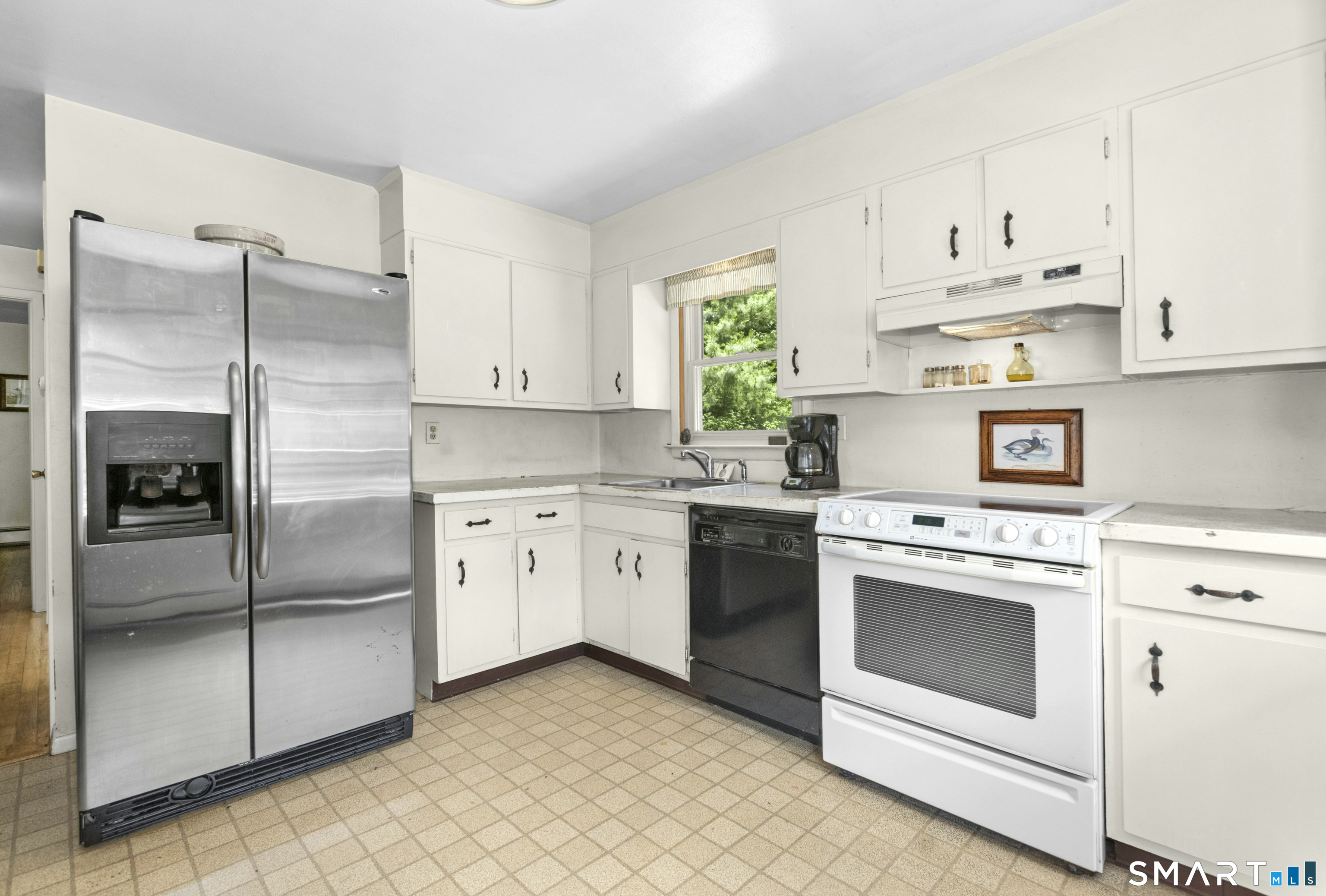 8 Oakledge Circle Norwalk, CT 06854 - Photo 8 of 23 Gallery Image 8