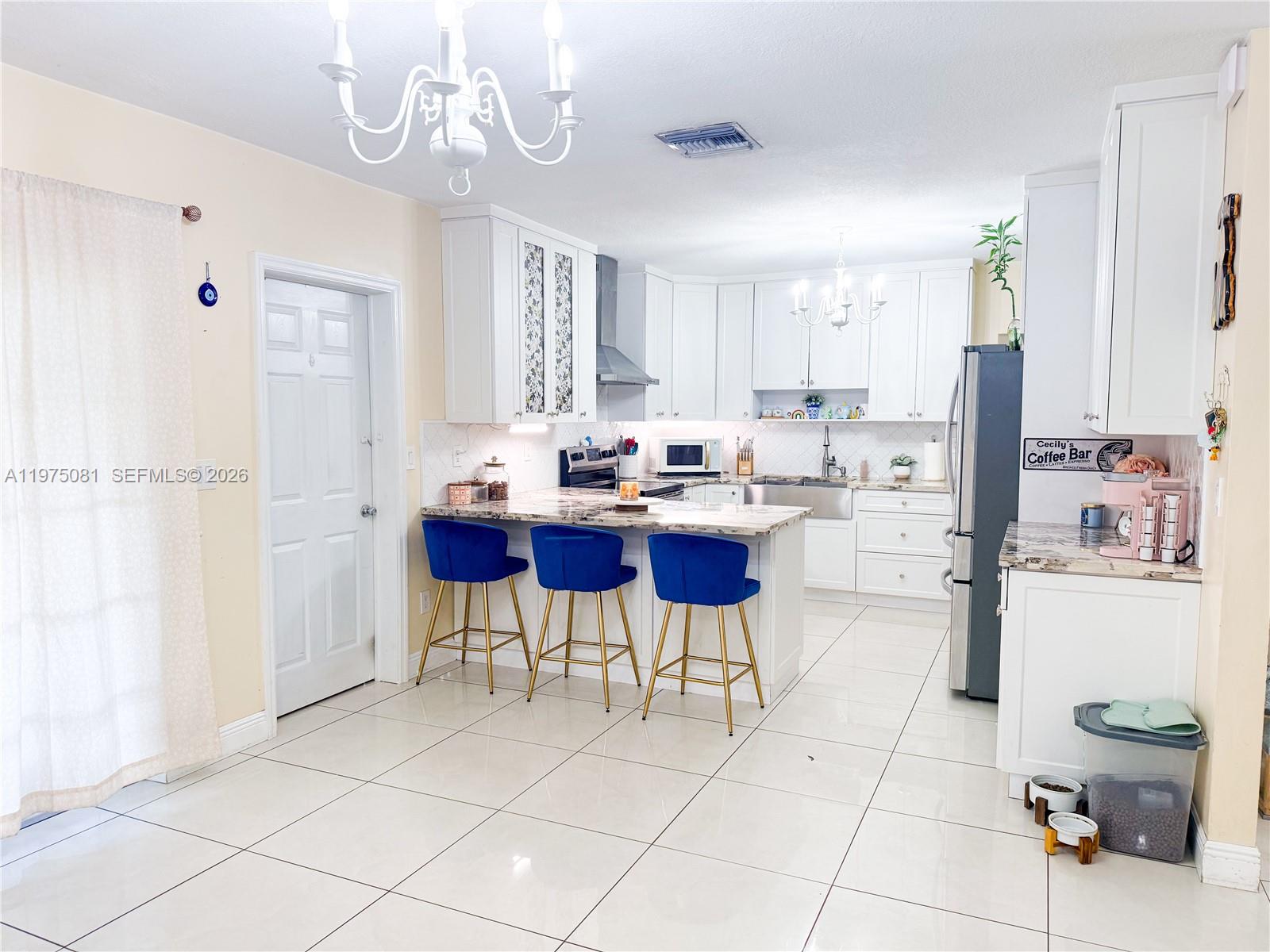 Hialeah Hialeah, FL 33012 - Photo 12 of 27