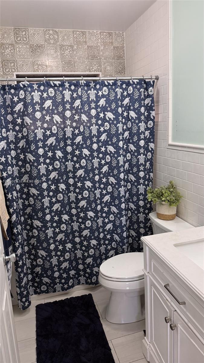 Hialeah Hialeah, FL 33012 - Photo 9 of 27