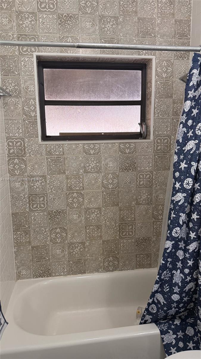 Hialeah Hialeah, FL 33012 - Photo 10 of 27