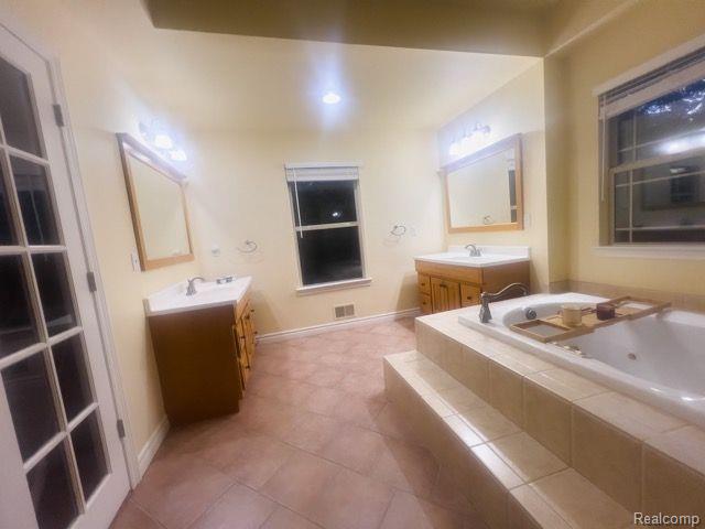 30489 Rockshire Avenue Farmington Hills, MI 48334 - Photo 32 of 39