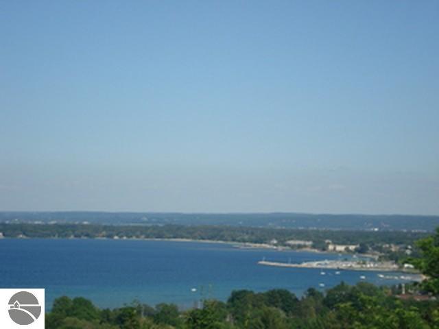 3880 Incochee Road Traverse City, MI 49684 - Photo 11 of 15 1705292-10.JPG