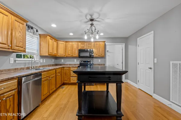 $315,000 | 155 Dogwood Lane, Spring City, TN 37381