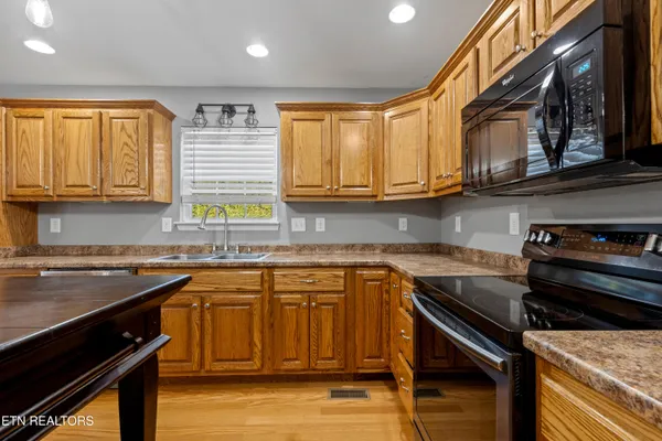 $315,000 | 155 Dogwood Lane, Spring City, TN 37381