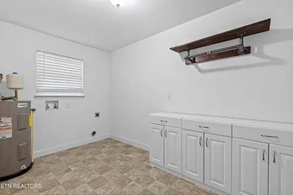 $315,000 | 155 Dogwood Lane, Spring City, TN 37381
