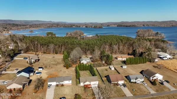 $315,000 | 155 Dogwood Lane, Spring City, TN 37381