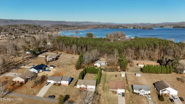 $315,000 | 155 Dogwood Lane, Spring City, TN 37381