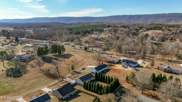 $315,000 | 155 Dogwood Lane, Spring City, TN 37381