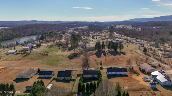 $315,000 | 155 Dogwood Lane, Spring City, TN 37381