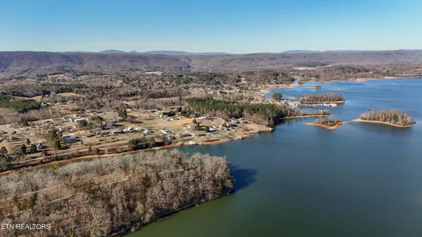 $315,000 | 155 Dogwood Lane, Spring City, TN 37381