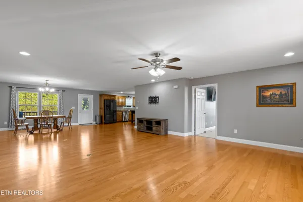$315,000 | 155 Dogwood Lane, Spring City, TN 37381