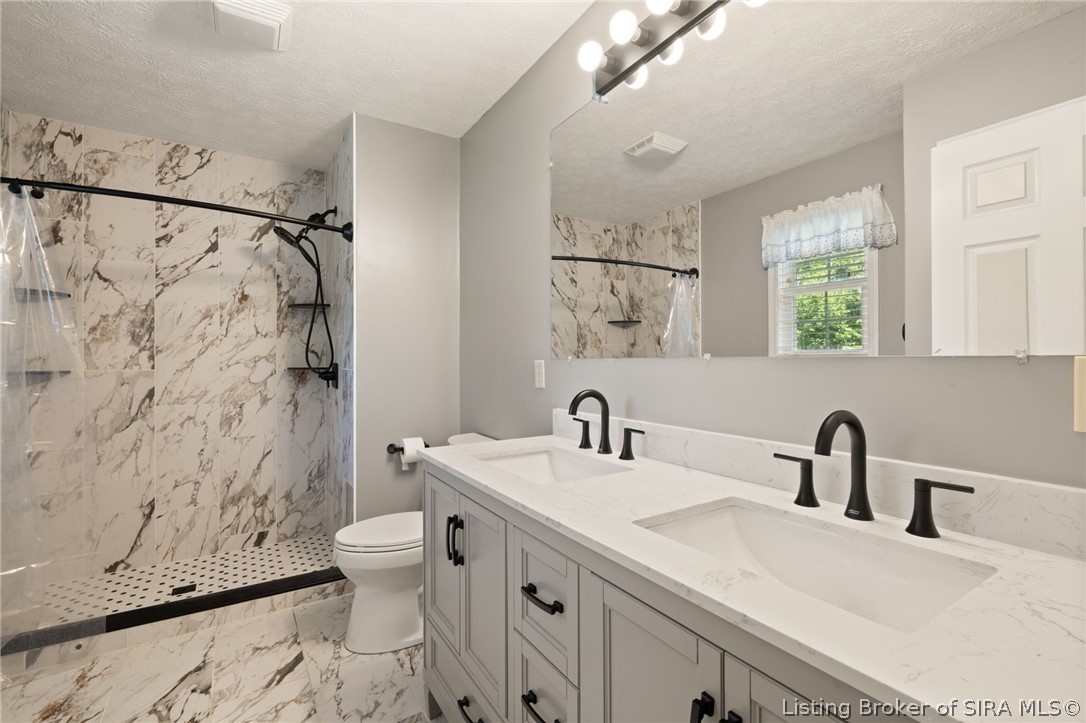 2511 Alonzo Smith Road Georgetown, IN 47122 - Photo 7 of 38 Main bathroom