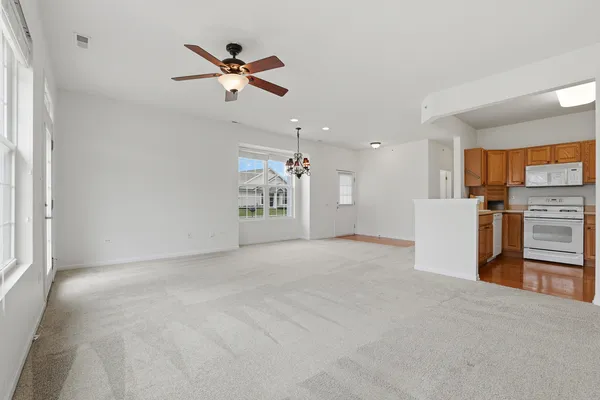 $279,900 | 13330 Red Alder Avenue, Huntley, IL 60142