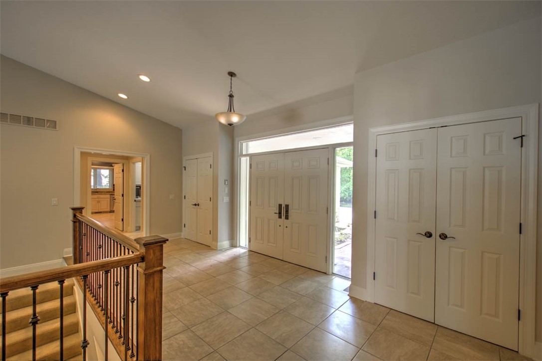 35 Lake Pointe Decatur, IL 62521 - Photo 6 of 46
