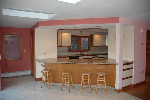 462 Riverside Drive Lawrence, MA 01841 - Photo 8 of 22 Gallery Image 8