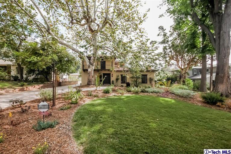 1963 New York Drive Altadena, CA 91001 - Photo 35 of 38 a view of yard with tree s