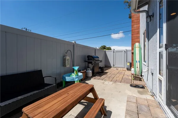 $899,000 | 939 West 19th Street, Unit A1, Costa Mesa, CA 92627