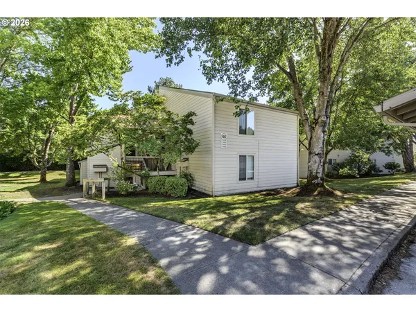 $227,500 | 11670 Southwest Boones Bend Drive, Unit 46, Beaverton, OR 97008