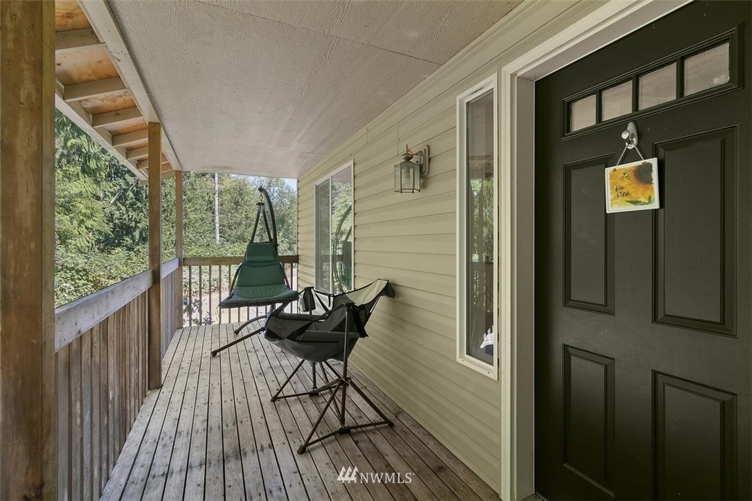 6736 Southeast Sedgwick Road Port Orchard, WA 98366 - Photo 9 of 40 Gallery Image 9