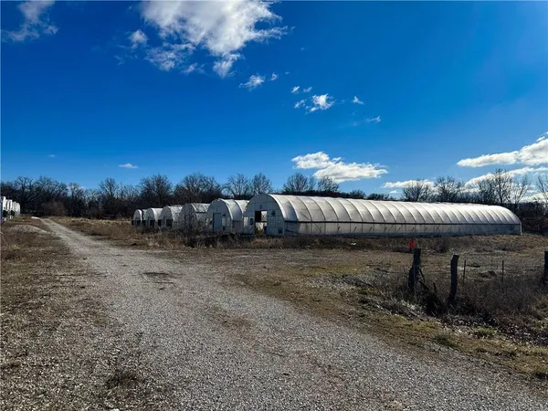 $595,000 | 27022 Index Drive, Brookfield, MO 64628