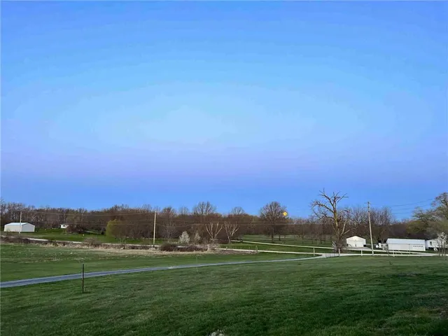 $595,000 | 27022 Index Drive, Brookfield, MO 64628