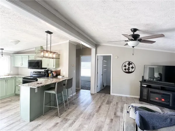 $595,000 | 27022 Index Drive, Brookfield, MO 64628