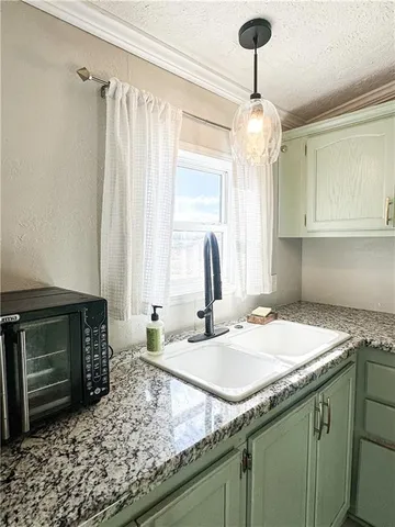 $595,000 | 27022 Index Drive, Brookfield, MO 64628