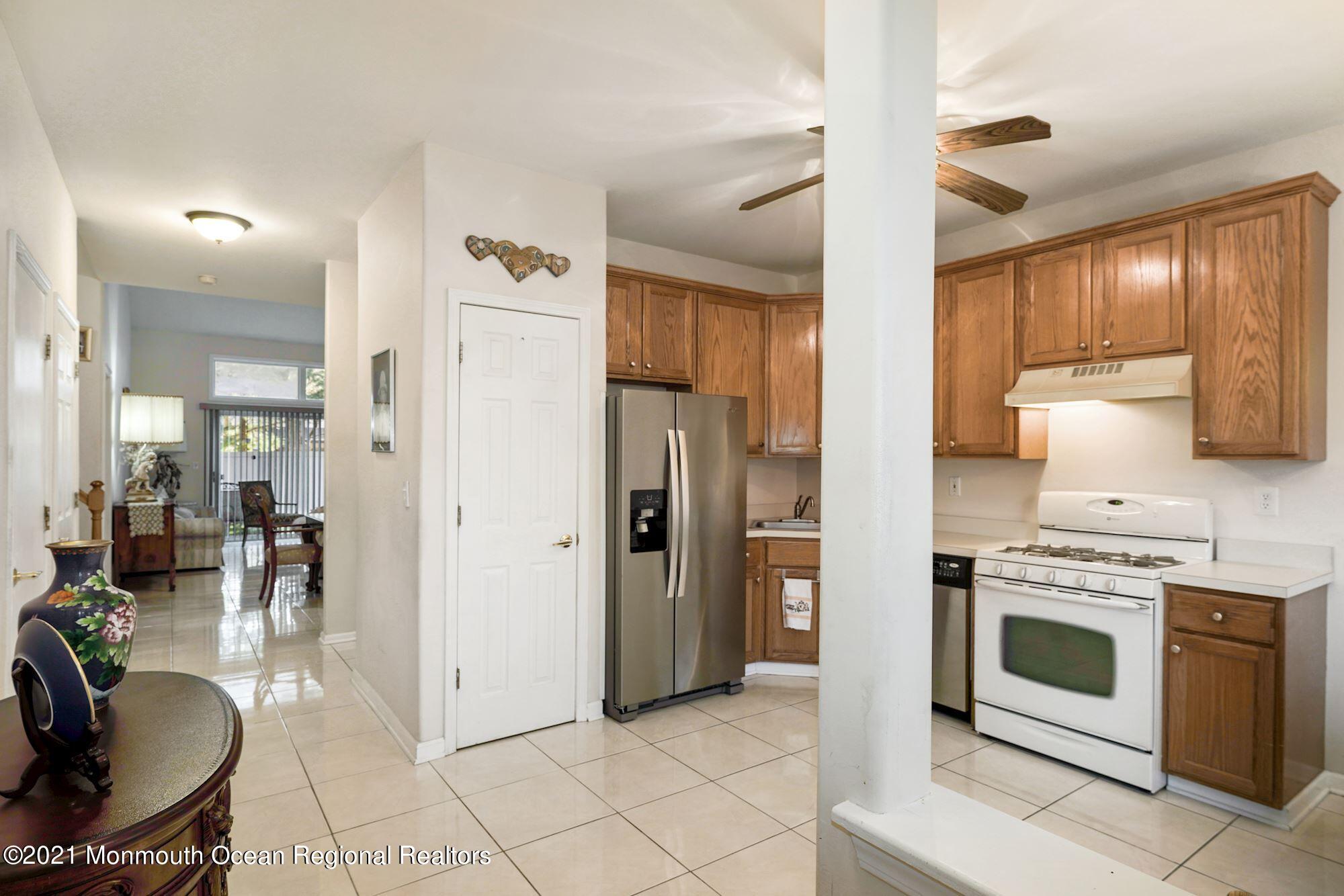 70 Riva Boulevard, Unit 1758 Brick, NJ 08723 - Photo 4 of 33 008_70_Riva_Blvd_360325_675782