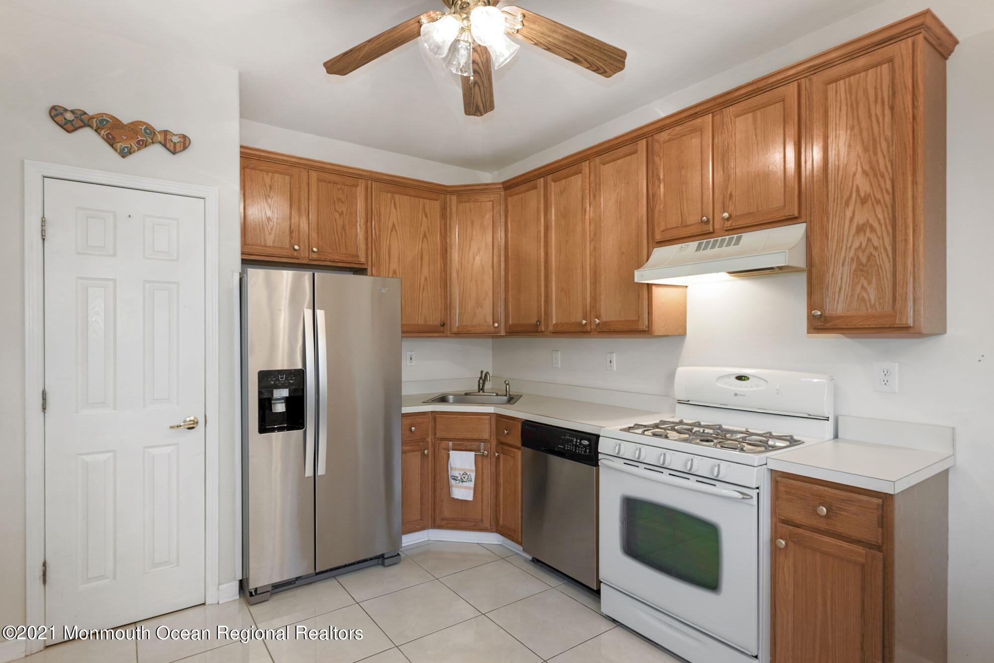 70 Riva Boulevard, Unit 1758 Brick, NJ 08723 - Photo 5 of 33 011_70_Riva_Blvd_360325_675782