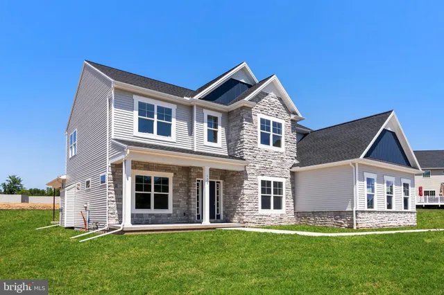 $874,900 | 123 Jennifer Circle, Harrisburg, PA 17112