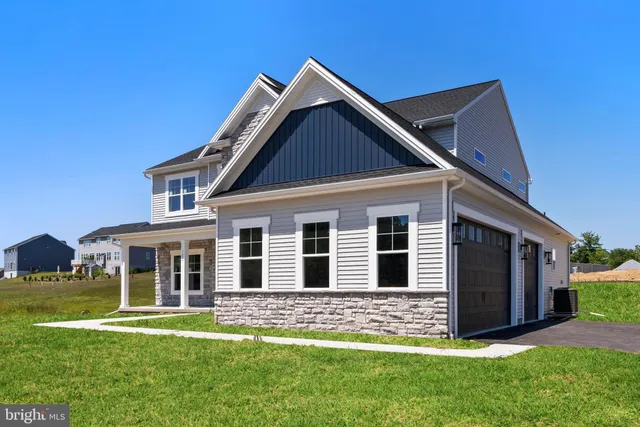 $874,900 | 123 Jennifer Circle, Harrisburg, PA 17112