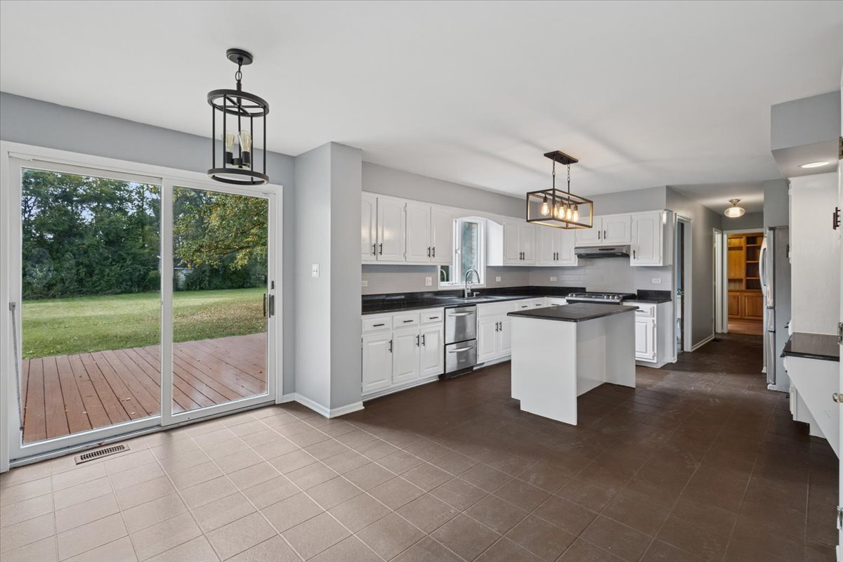 11325 Hummingbird Lane Mokena, IL 60448 - Photo 11 of 45