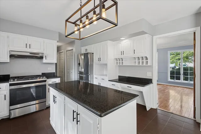 $570,000 | 11325 Hummingbird Lane, Mokena, IL 60448