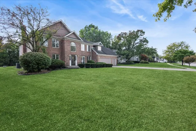 $570,000 | 11325 Hummingbird Lane, Mokena, IL 60448